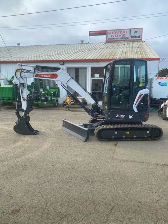 Bobcat Série R2 E35 – 2023