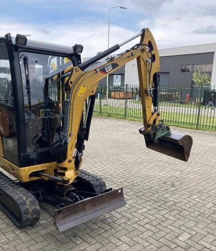 Caterpillar 301.7 D – 2016