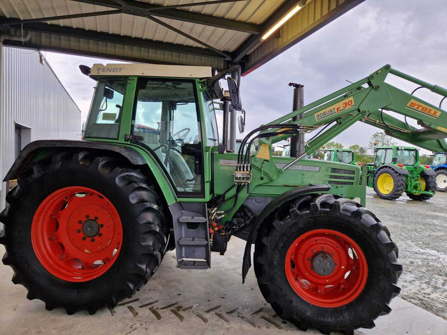 Équipement agricole Fendt Favorit 514C – 1995 – 140 ch – Occasion