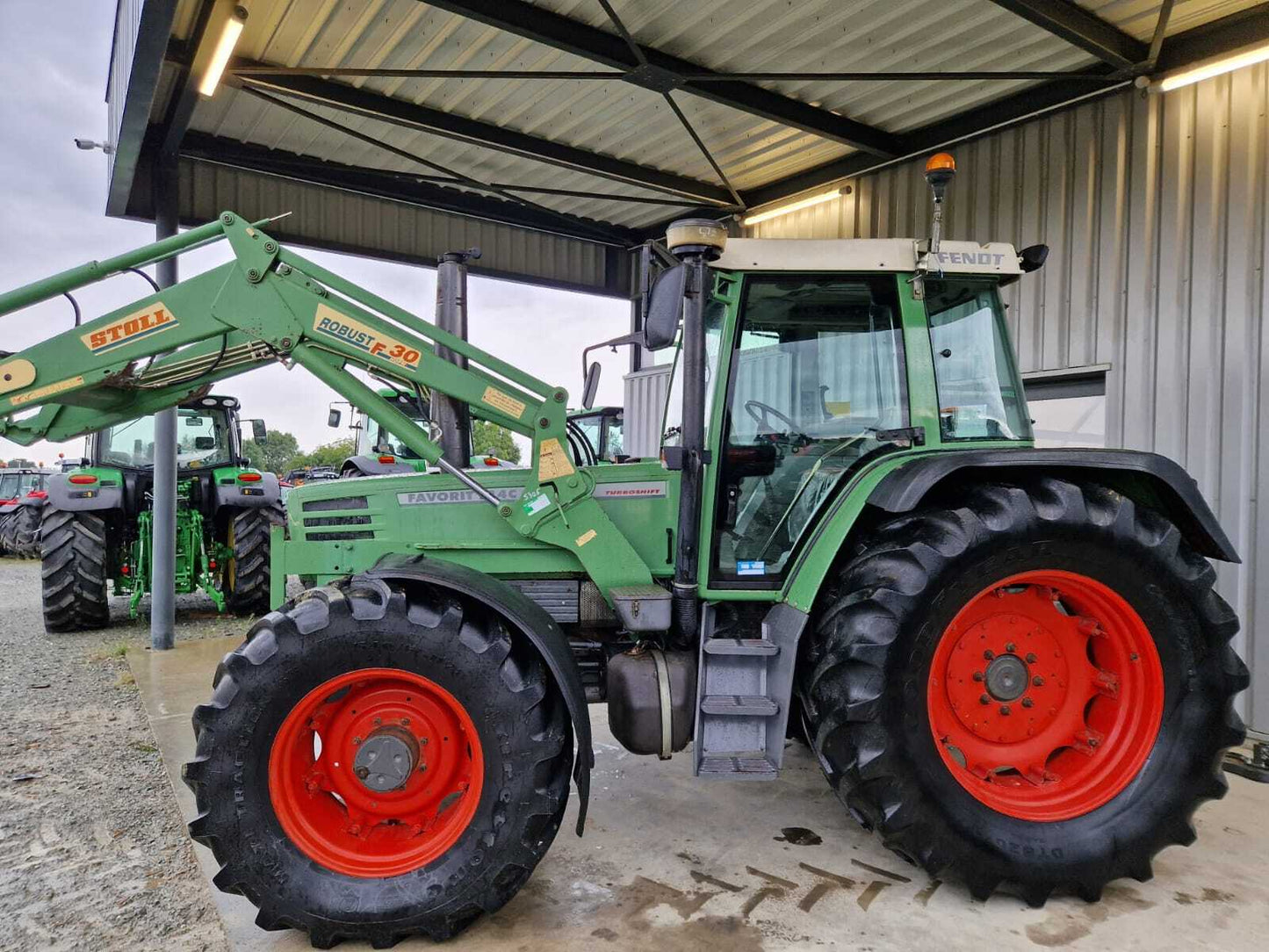 Équipement agricole Fendt Favorit 514C – 1995 – 140 ch – Occasion