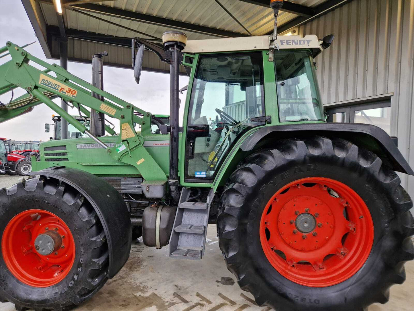 Équipement agricole Fendt Favorit 514C – 1995 – 140 ch – Occasion