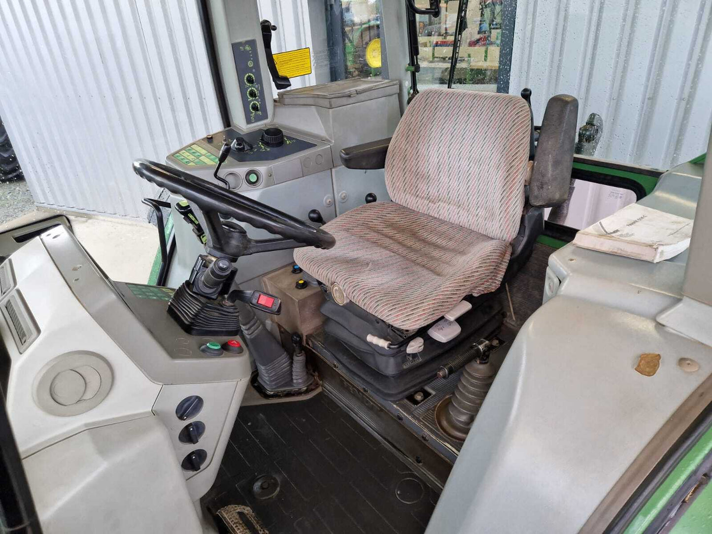 Équipement agricole Fendt Favorit 514C – 1995 – 140 ch – Occasion