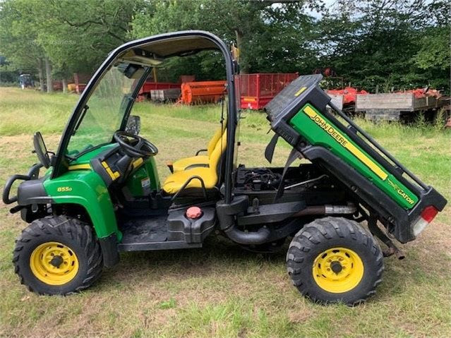 Équipement agricole compact John Deere 855 – 2013