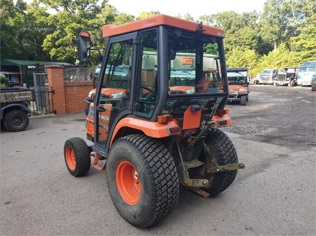 Équipement agricole compact Kubota ST30 – 3 404 h – 4x4 – Cabine – Transmission HST
