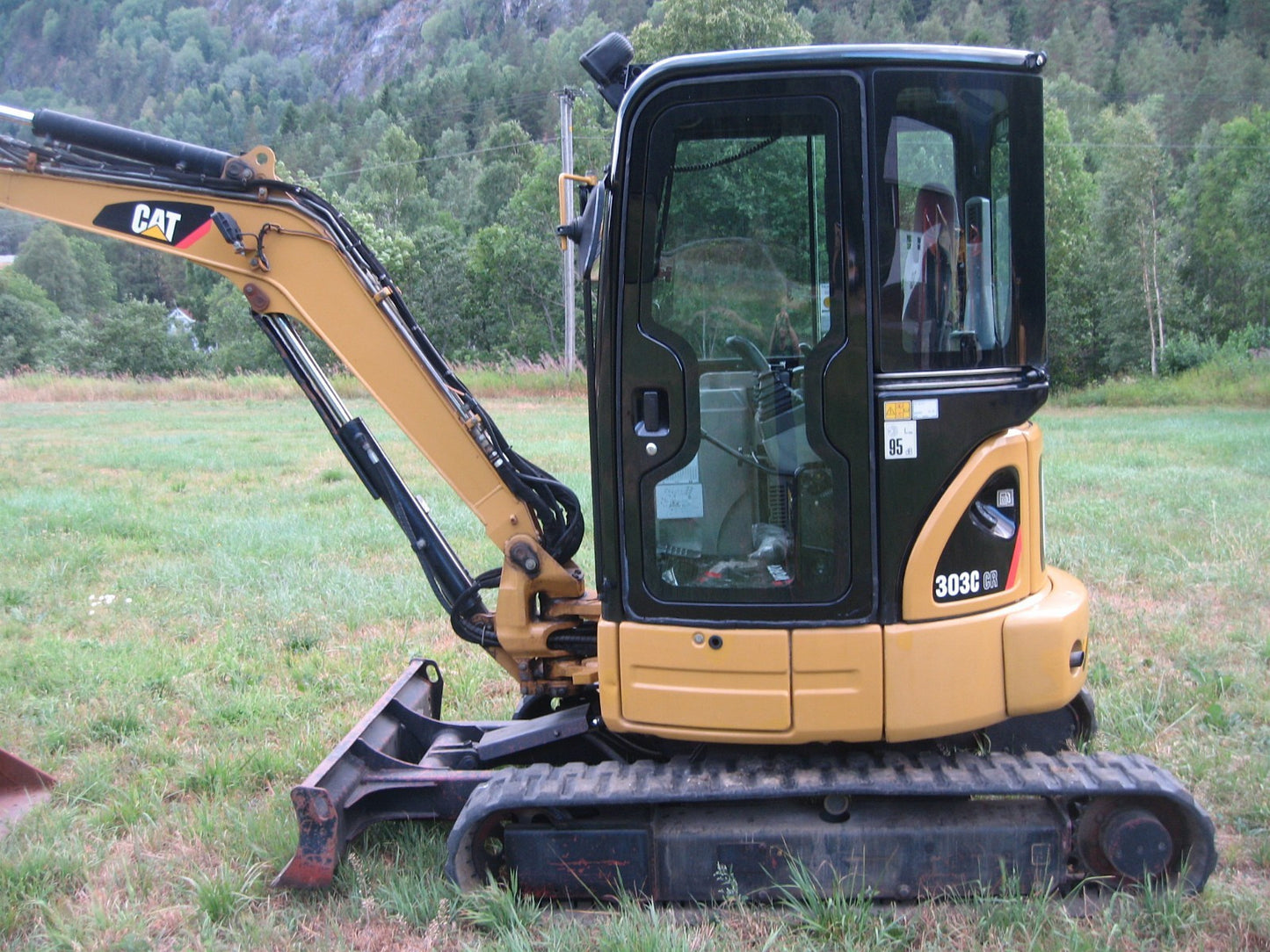 Équipement compact Bobcat 303C 2006 3,6t 2390h