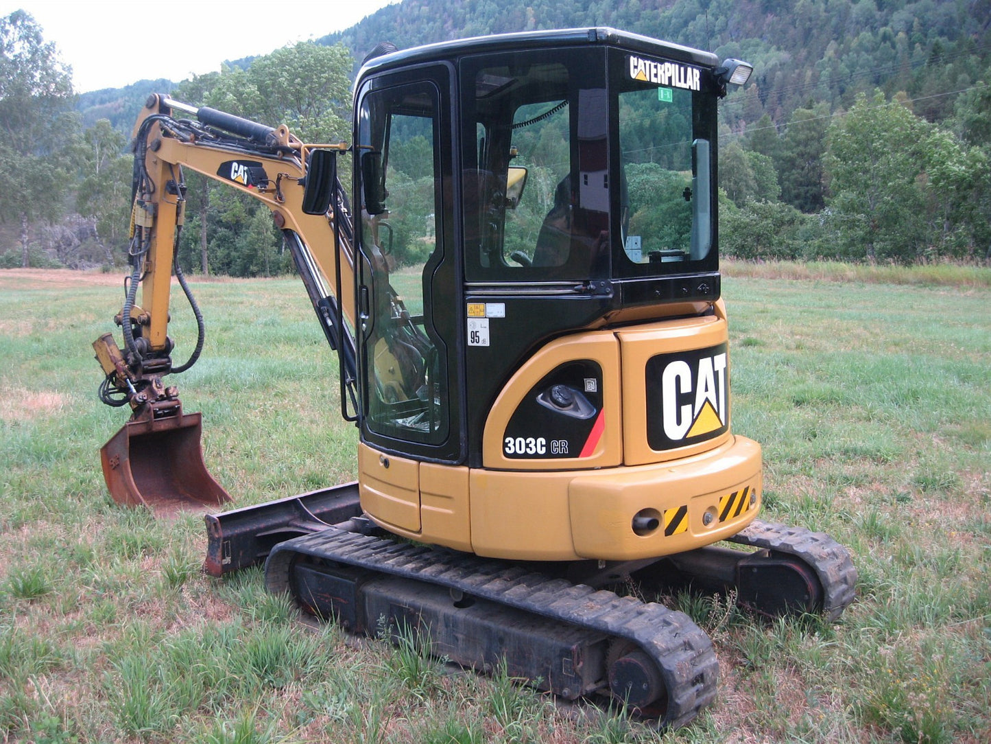 Équipement compact Bobcat 303C 2006 3,6t 2390h
