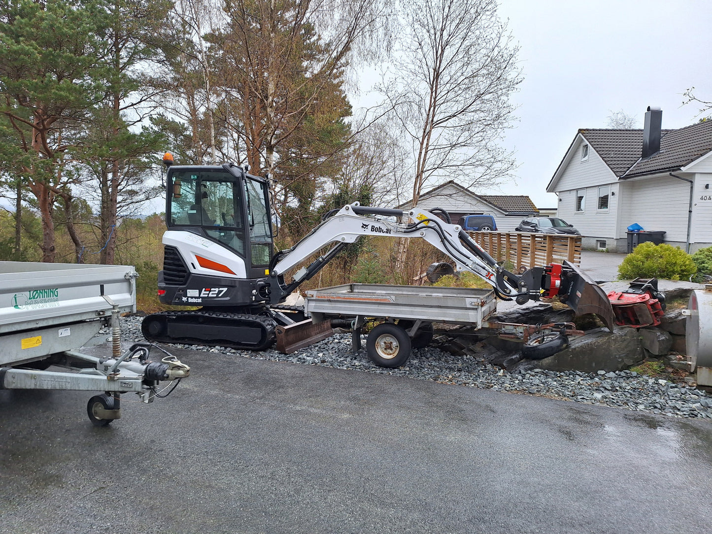 Équipement compact Bobcat E27 2020