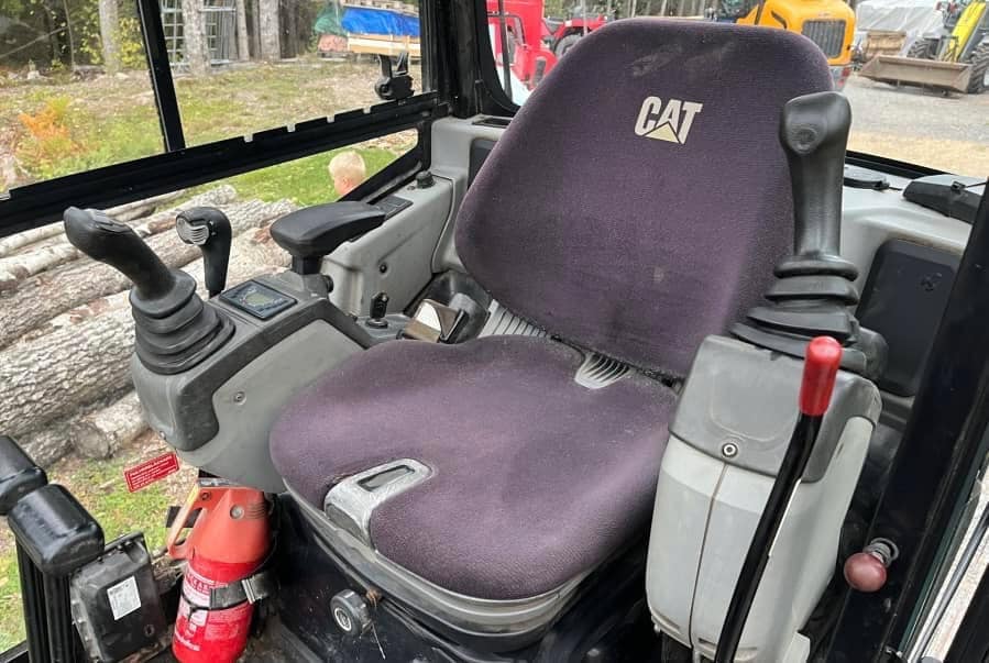 Équipement compact CAT 302.2D 2015 2,15t 1939h