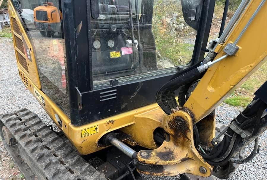 Équipement compact CAT 302.2D 2015 2,15t 1939h
