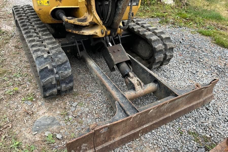Équipement compact CAT 302.2D 2015 2,15t 1939h