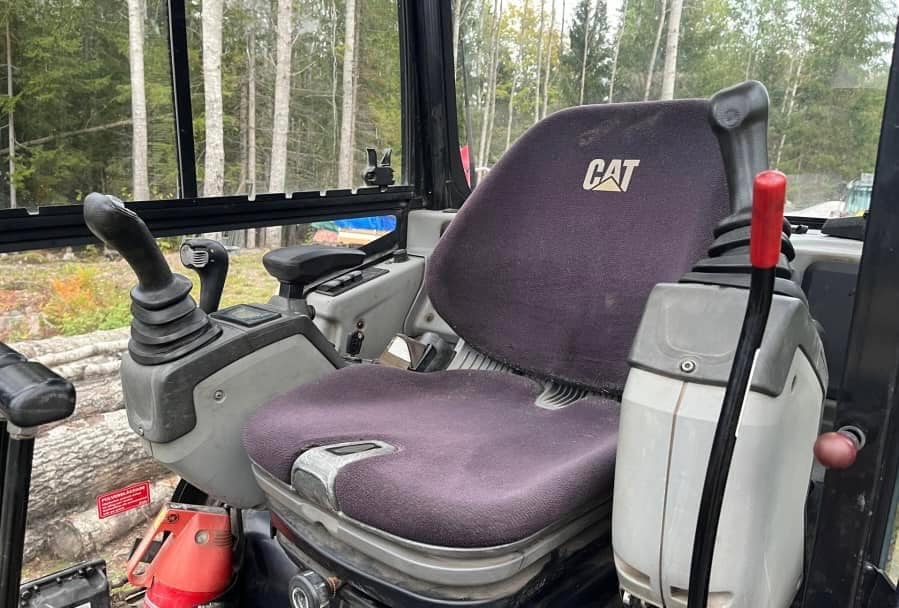 Équipement compact CAT 302.2D 2015 2,15t 1939h
