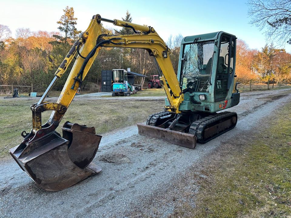Équipement compact Yanmar B37V 1998 3,3t 4740h