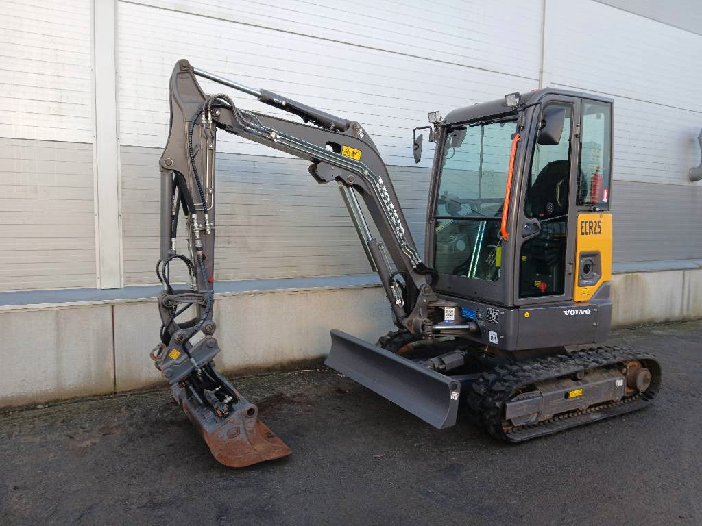 Équipement de chantier Volvo ECR25D 2021 3,2t 206h avec accessoires