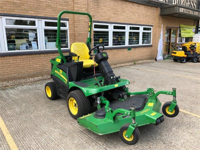 Équipement de tonte frontal John Deere 1570 – 2018 – 4RM – Kit mulch inclus