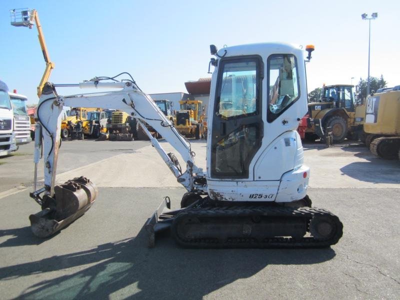 Mini-Pelle Kubota U25-3 – 2005 – 2,6T – Révisée, 3 Godets, Prête à Travailler