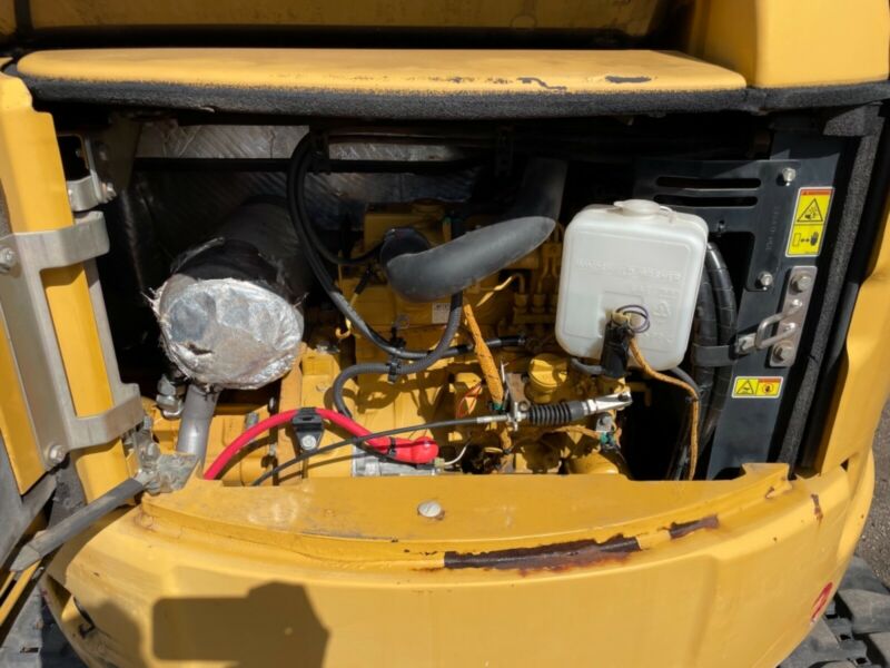 Mini-Pelle Caterpillar 303.5ECR – 2015 – 3,5T – Cabine Climatisée, Révisée, 3 Godets
