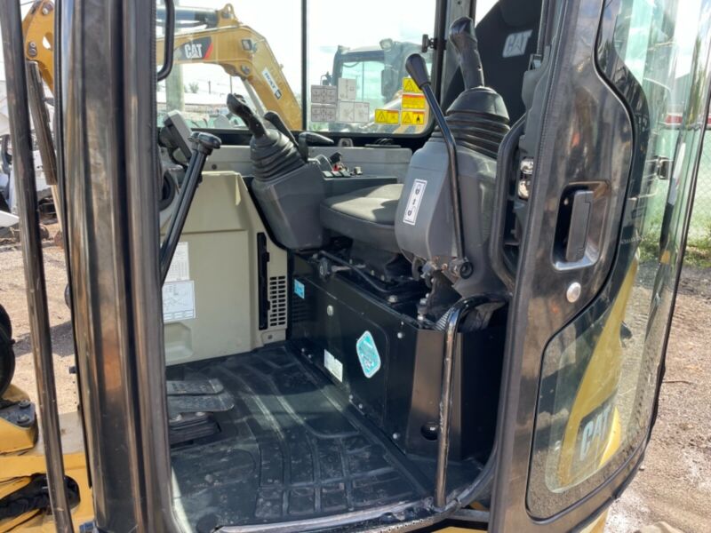 Mini-Pelle Caterpillar 303.5ECR – 2015 – 3,5T – Cabine Climatisée, Révisée, 3 Godets