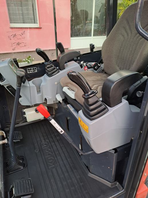 Mini-Pelle Kubota U27-4 – 2017 – 2,7T – Révisée, Cabine Chauffée, 3 Godets