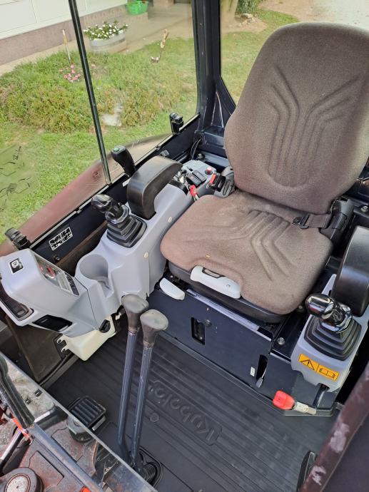 Mini-Pelle Kubota U27-4 – 2017 – 2,7T – Révisée, Cabine Chauffée, 3 Godets