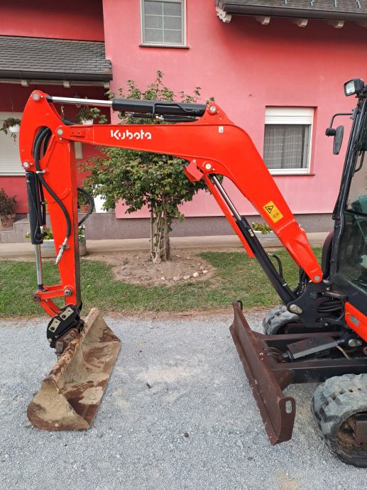 Mini-Pelle Kubota U27-4 – 2017 – 2,7T – Révisée, Cabine Chauffée, 3 Godets