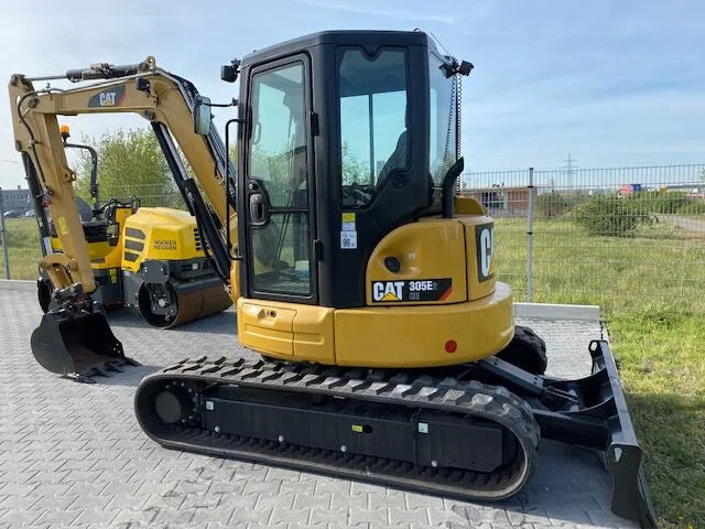Mini-Pelle Caterpillar 305ECR – 2019 – 5T – Neuve, Cabine Clim, 5h d’utilisation