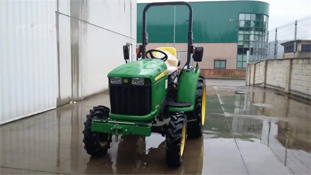 Mini-tracteur John Deere 3036E – 4x4 – 37 cv – Transmission hydrostatique