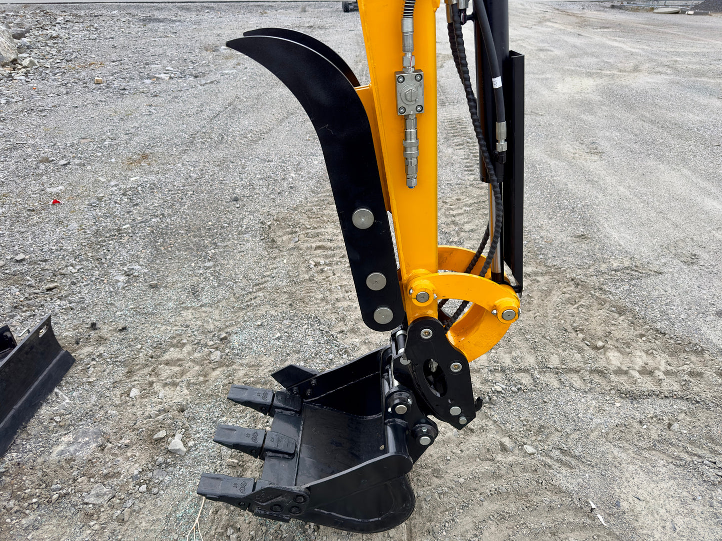 Mini pelle Fodit FT330 2025 2,5t 1h avec remorque