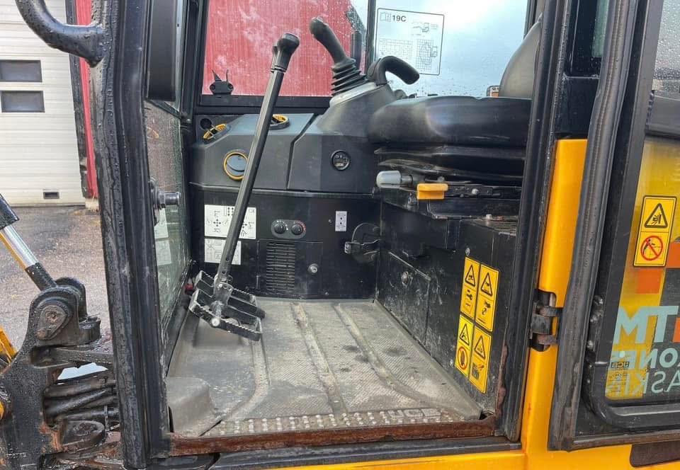 Mini pelle JCB 19C 1 2018 1,92t 912h avec remorque