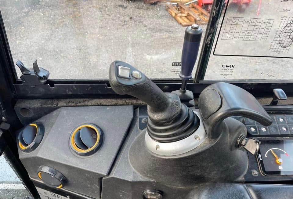 Mini pelle JCB 19C 1 2018 1,92t 912h avec remorque
