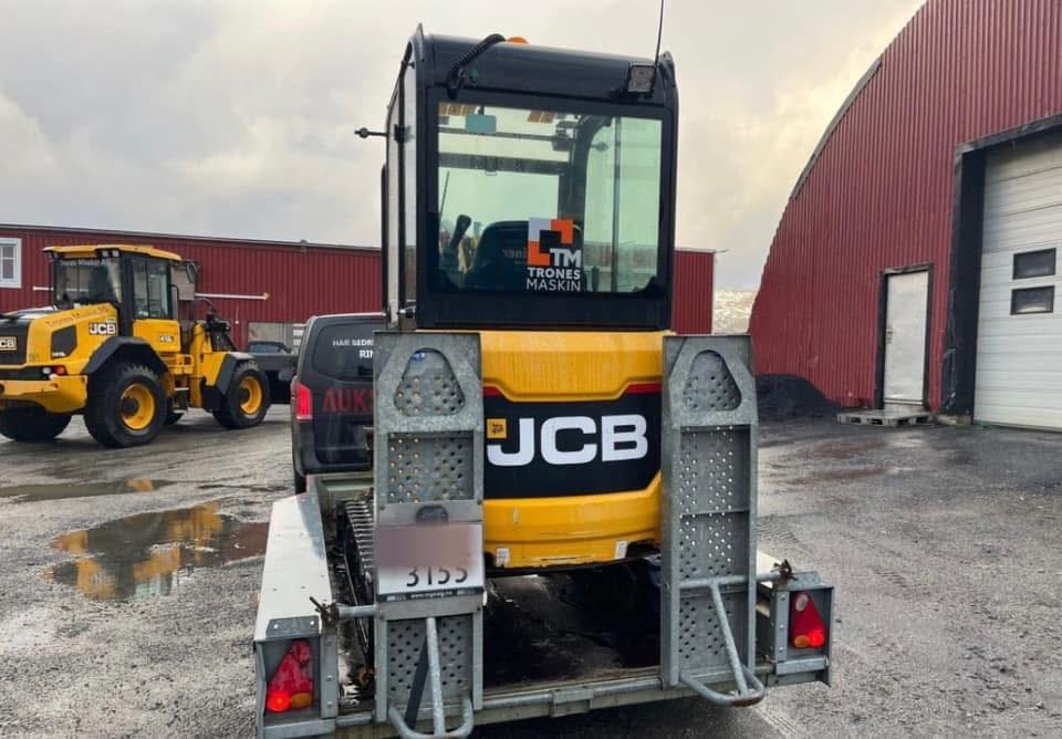 Mini pelle JCB 19C 1 2018 1,92t 912h avec remorque
