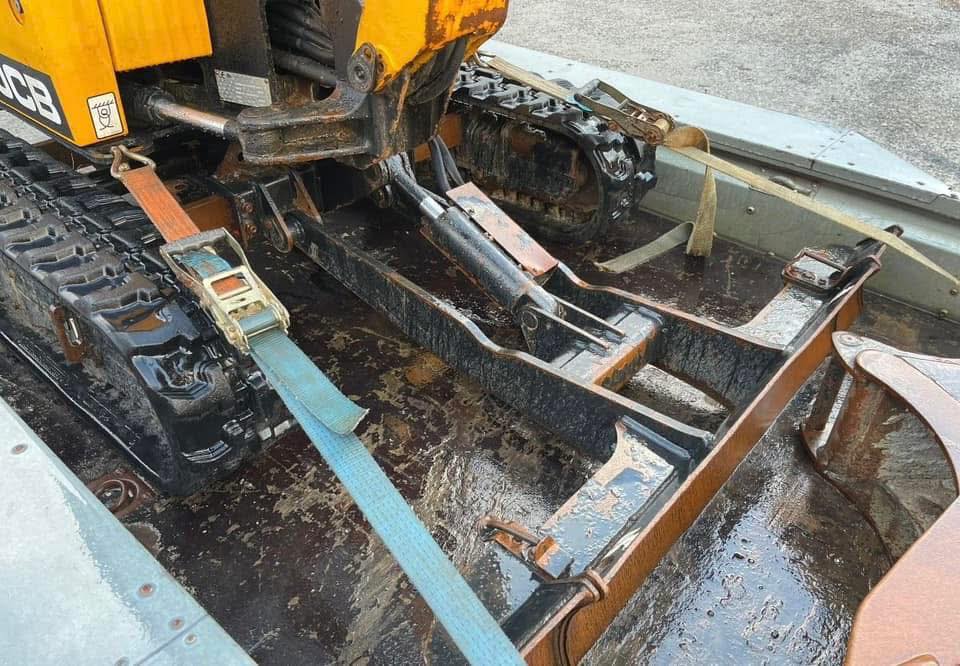 Mini pelle JCB 19C 1 2018 1,92t 912h avec remorque
