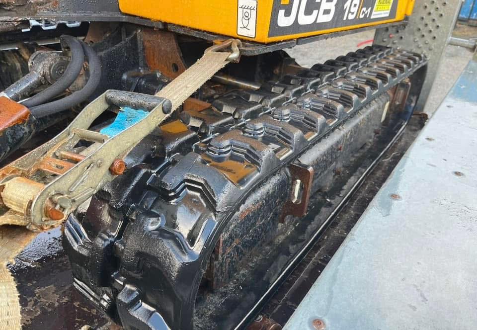 Mini pelle JCB 19C 1 2018 1,92t 912h avec remorque