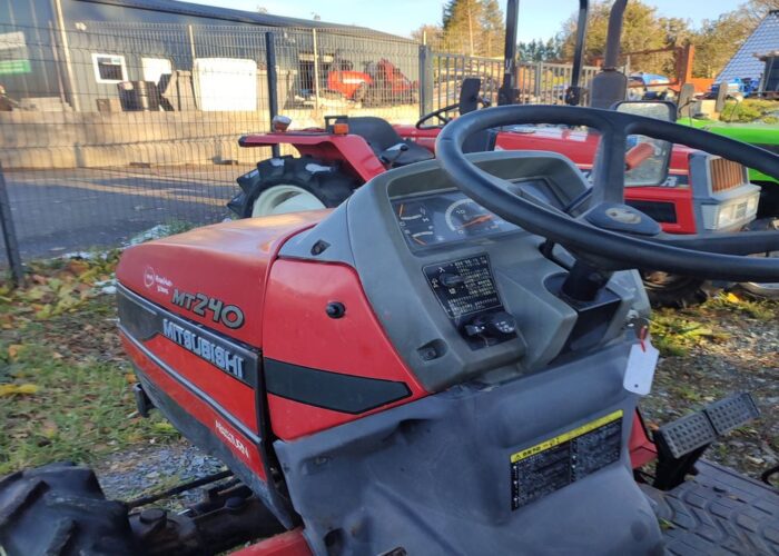 Micro-Tracteur Mitsubishi MT-240 D-A – 24CV – 4RM – 646h – Révisé
