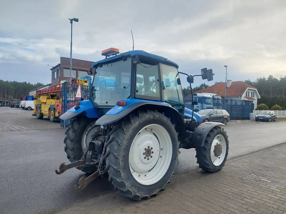 Tracteur Agricole New Holland TL90 – 2001 – 90 CV – 13 168 h
