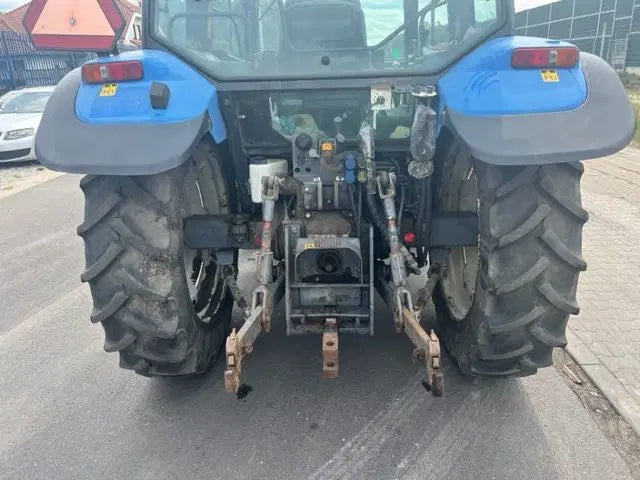 Tracteur Agricole New Holland TL90 – 2001 – 90 CV – 13 168 h