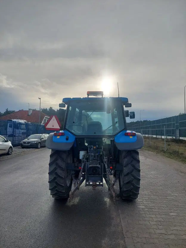 Tracteur Agricole New Holland TL90 – 2001 – 90 CV – 13 168 h