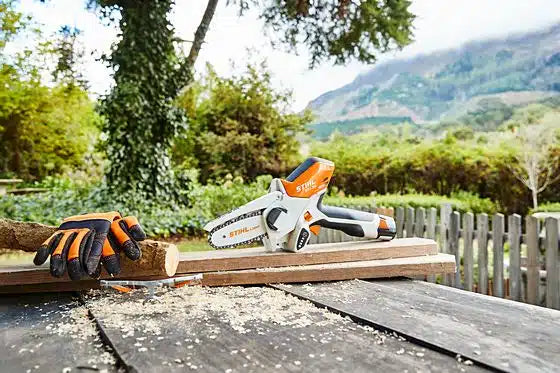 Scie à main à batterie STIHL GTA 26 – sans batterie ni chargeur