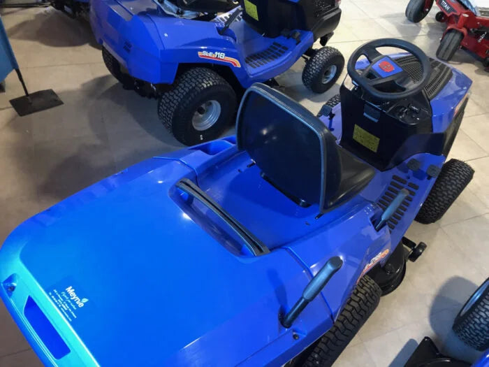 Tondeuse Autoportée Iseki SXE218 – 18 cv – Éjection arrière – Bac 310 L