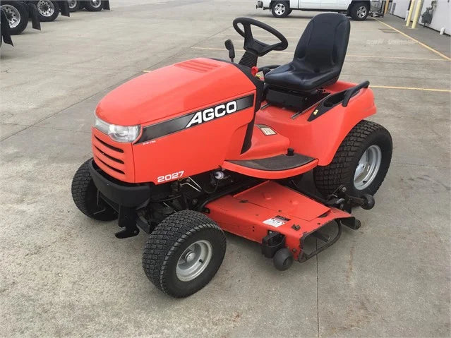Tondeuse autoportée AGCO 2027H – 2009