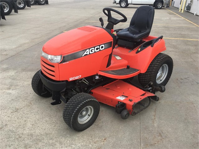 Tondeuse autoportée AGCO 2027H – 2009 – 27 ch