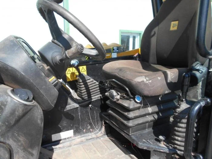 Équipement agricole New Holland TN90F – 2001 – 90 ch – Diesel