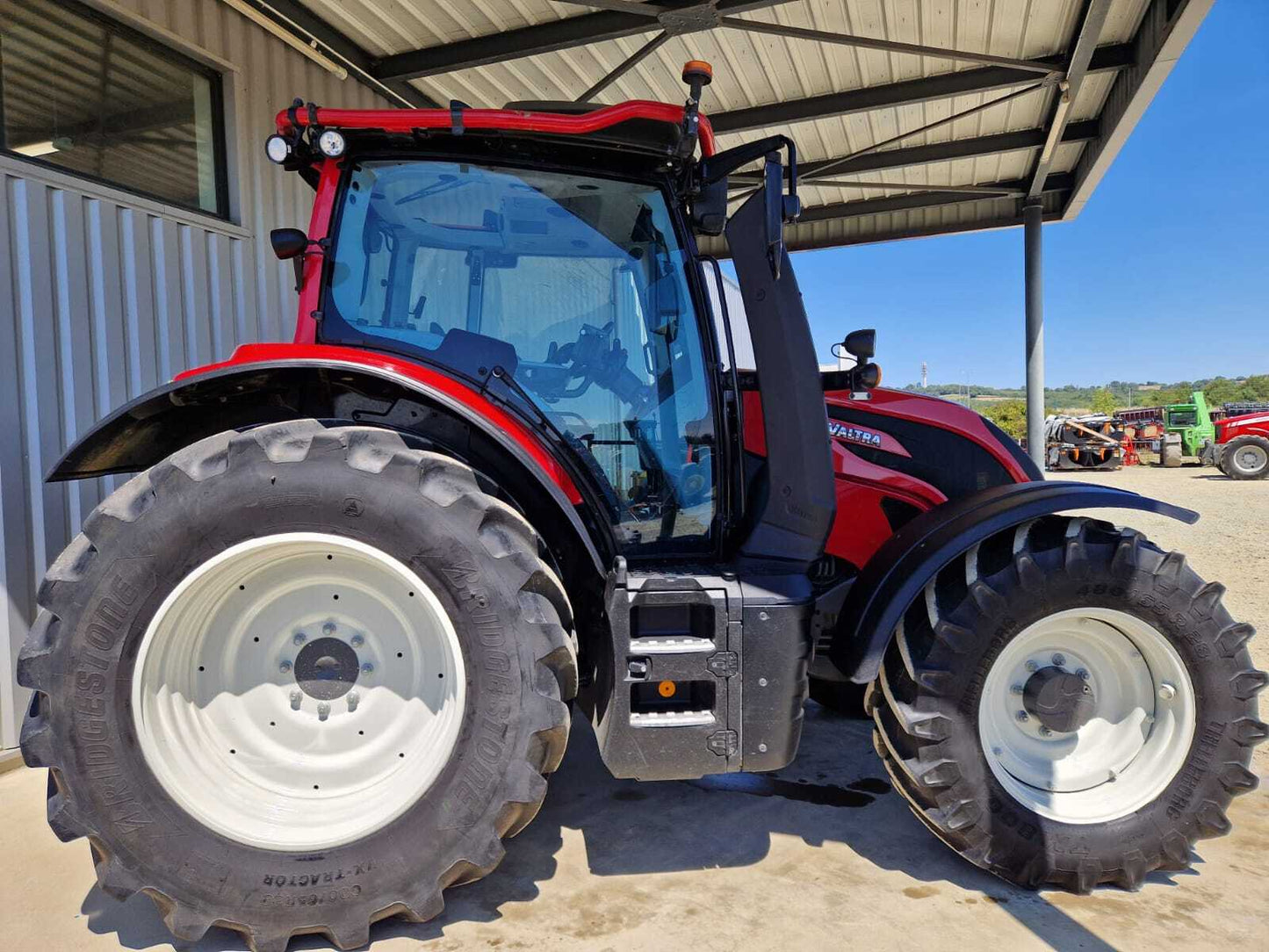 Tracteur Agricole Valtra N135 Direct – 2022 – 135 CV – 2 540 h