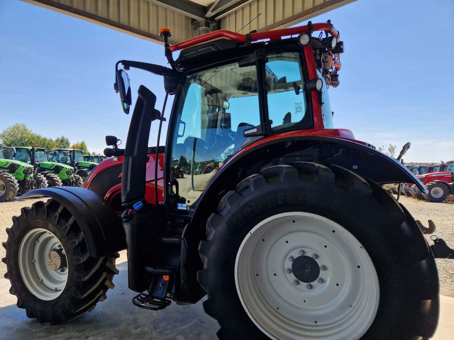 Tracteur Agricole Valtra N135 Direct – 2022 – 135 CV – 2 540 h