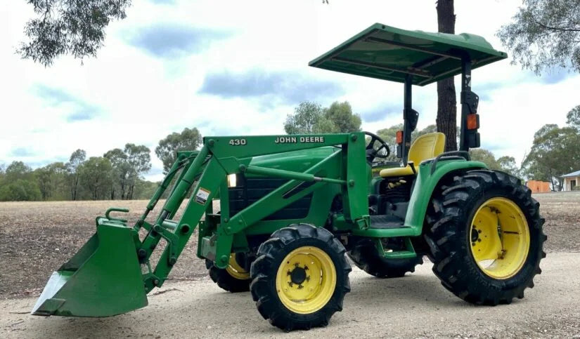 Tracteur John Deere 4310 – 31 CV – 4x4 – 1 476 h – Fiable et Polyvalent
