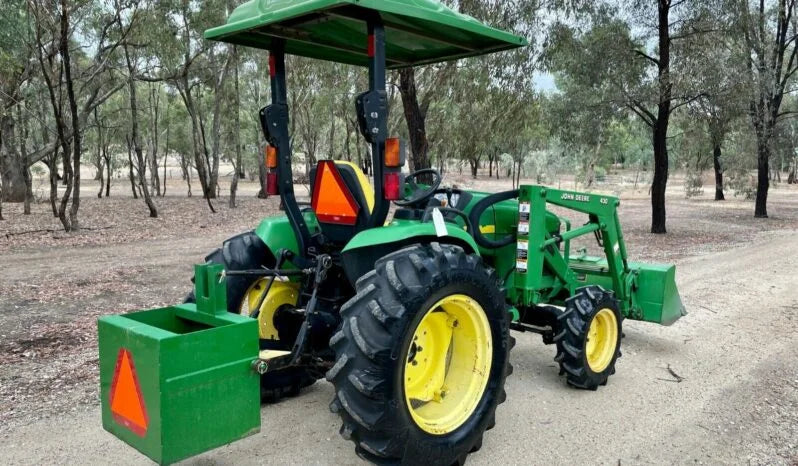 Tracteur John Deere 4310 – 31 CV – 4x4 – 1 476 h – Fiable et Polyvalent