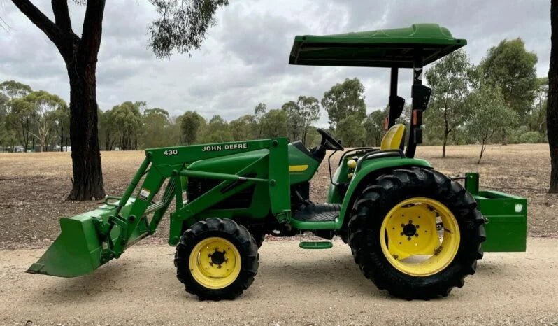 Tracteur John Deere 4310 – 31 CV – 4x4 – 1 476 h – Fiable et Polyvalent