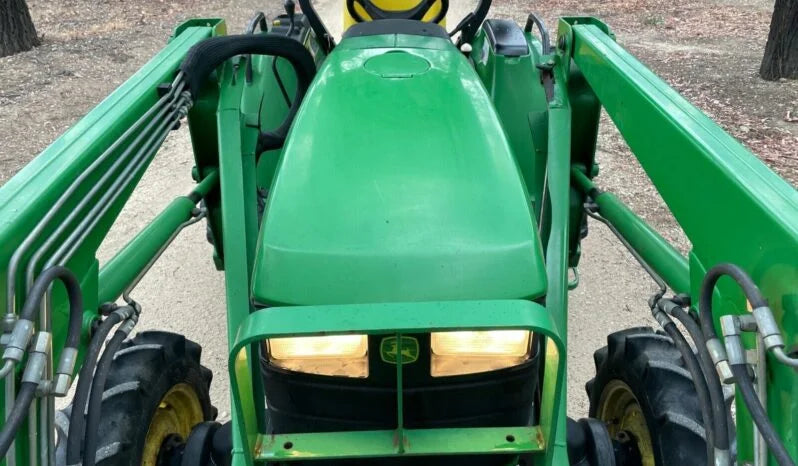 Tracteur John Deere 4310 – 31 CV – 4x4 – 1 476 h – Fiable et Polyvalent