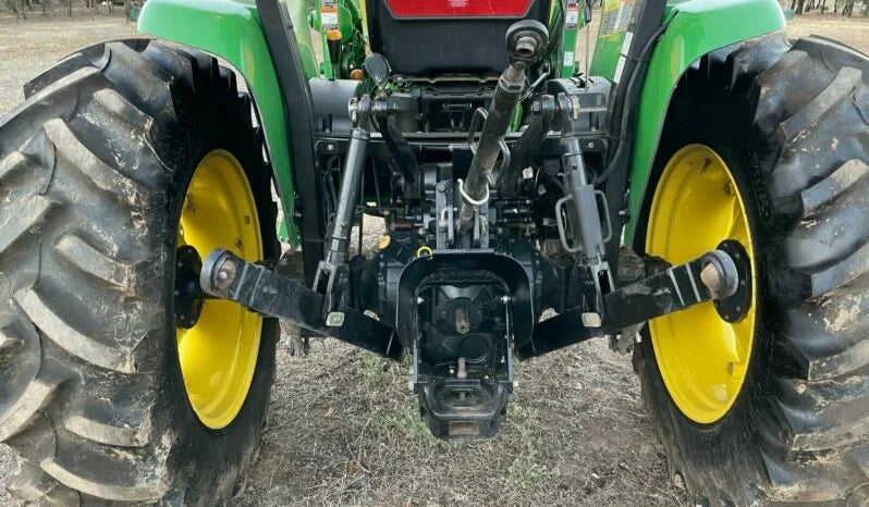 Tracteur John Deere 4320 – 48 CV – 4x4 – Robuste, Révisé, Prêt à Travailler