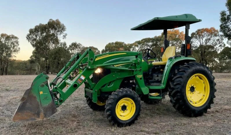 Tracteur John Deere 4320 – 48 CV – 4x4 – Robuste, Révisé, Prêt à Travailler