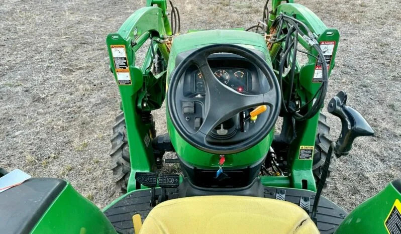 Tracteur John Deere 4320 – 48 CV – 4x4 – Robuste, Révisé, Prêt à Travailler